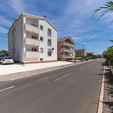 Apartment Stunning In Kastel Novi *