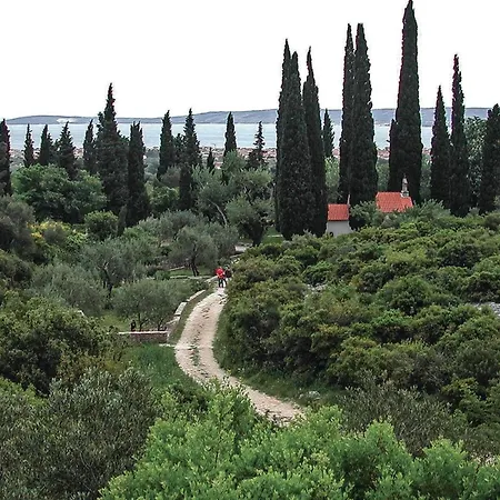 Stunning In Kastel Novi * Kastela