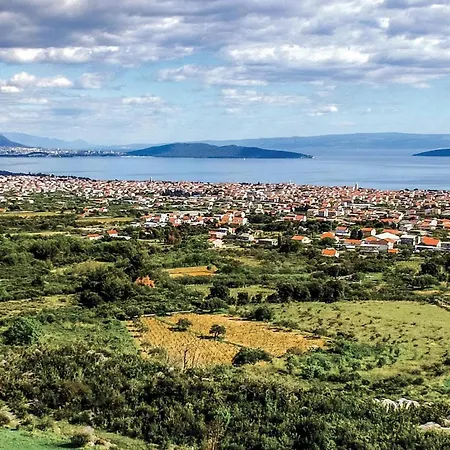 Apartment Stunning In Kastel Novi *
